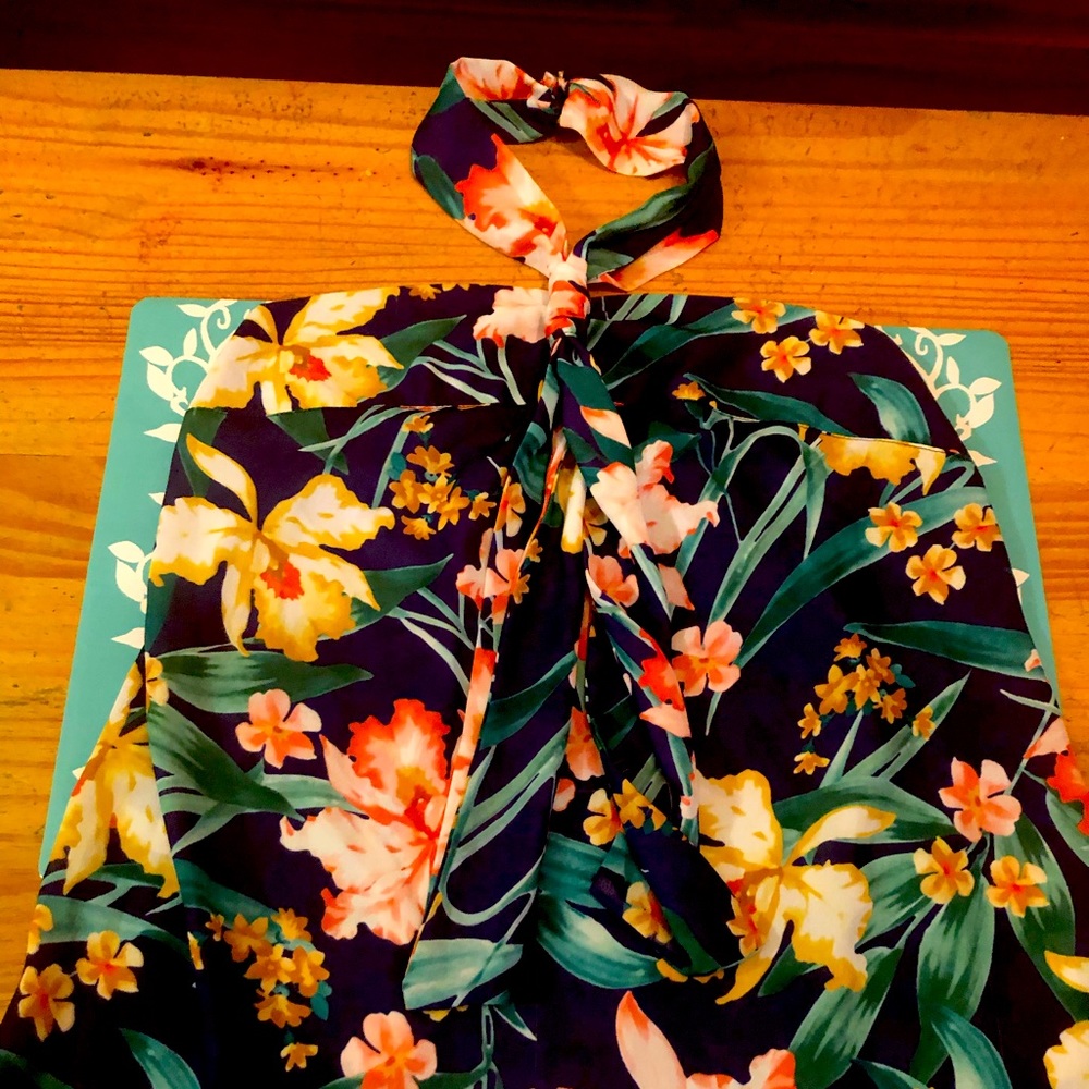 Sweet pea for New York and Co floral halter top